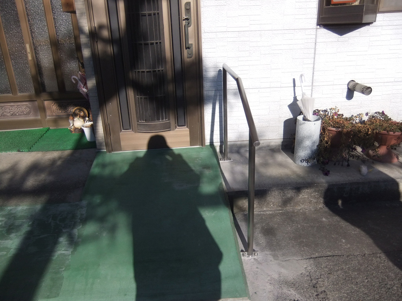 玄関手すり 設置工事